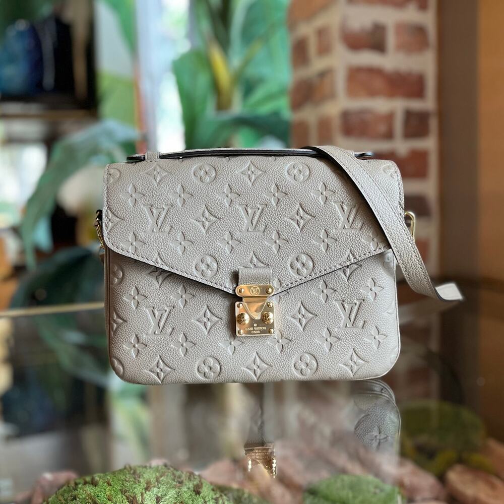LOUIS VUITTON Pochette Metis Turtledove Empreinte Leather Crossbody Bag
